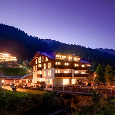 Bohemia 2 In By Interhome